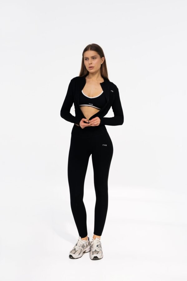 Black sports bra