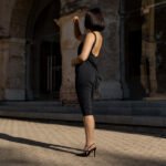 „Éclipse Noir“ – elegantiška juoda midi suknelė